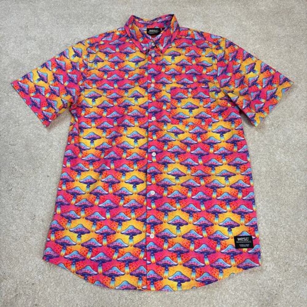 WESC Oden Short Sleeve Button Down Mushroom Shroomspiracy Shirt Size S